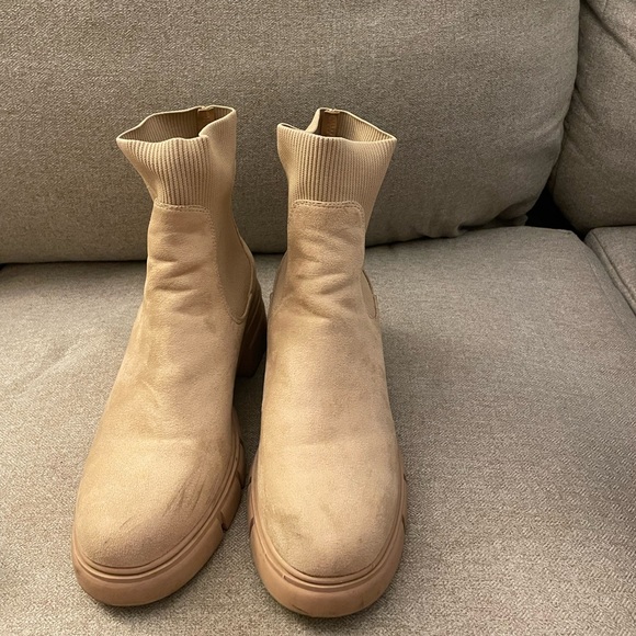 Chunky Block Heel Platform Ankle Booties - Picture 2 of 5